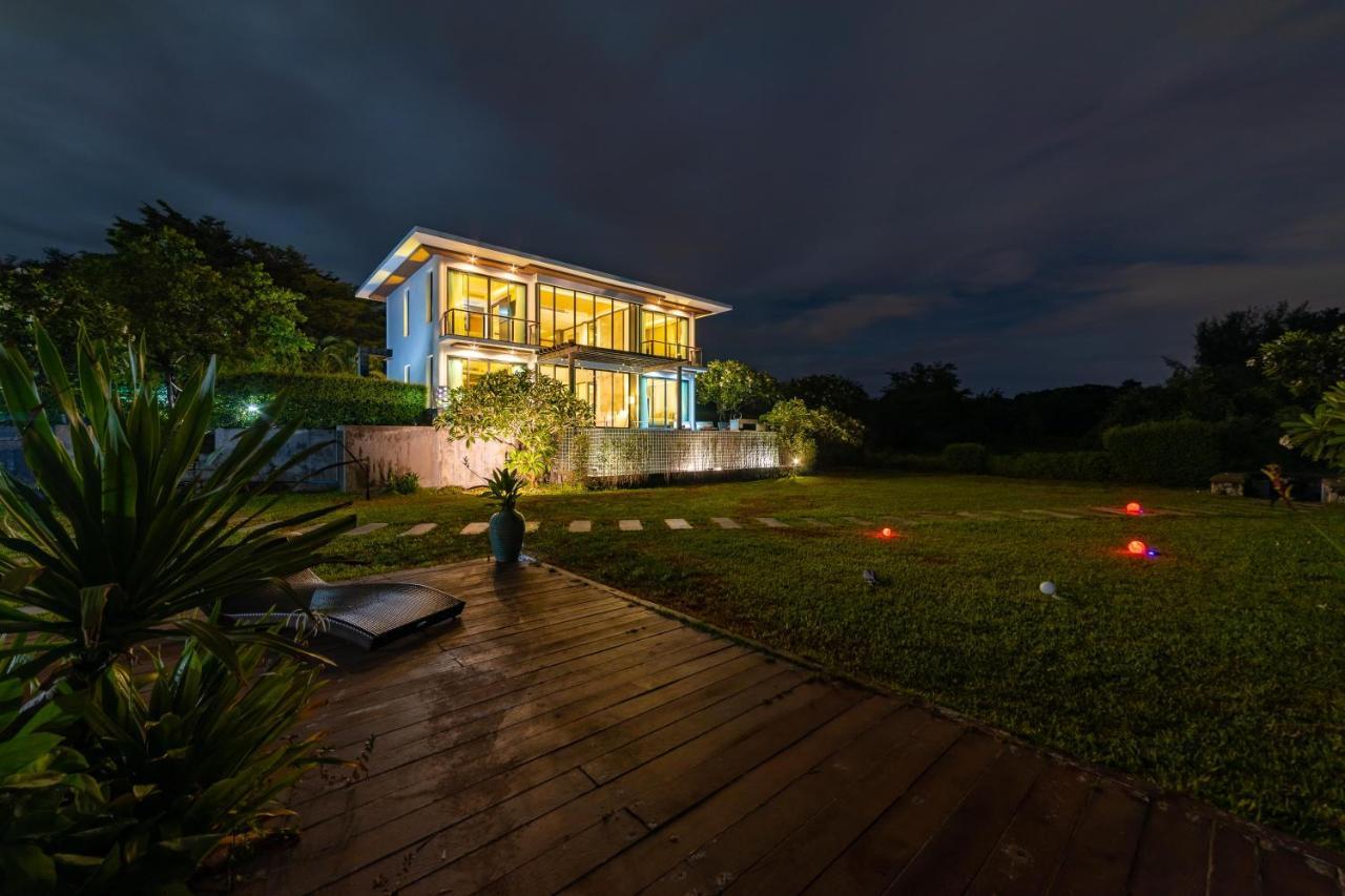 Beachfront Modern 4 Bedroom Pool Villa - Rv HHQ Zewnętrze zdjęcie
