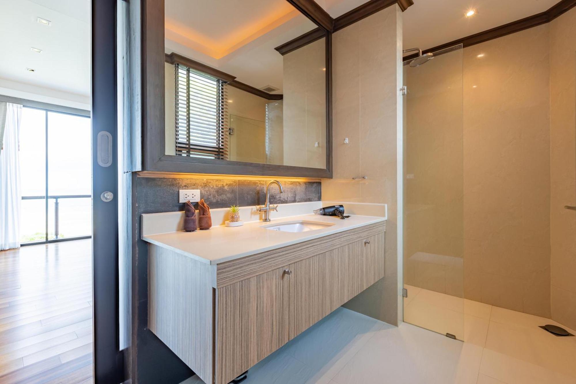 Beachfront Modern 4 Bedroom Pool Villa - Rv HHQ Zewnętrze zdjęcie