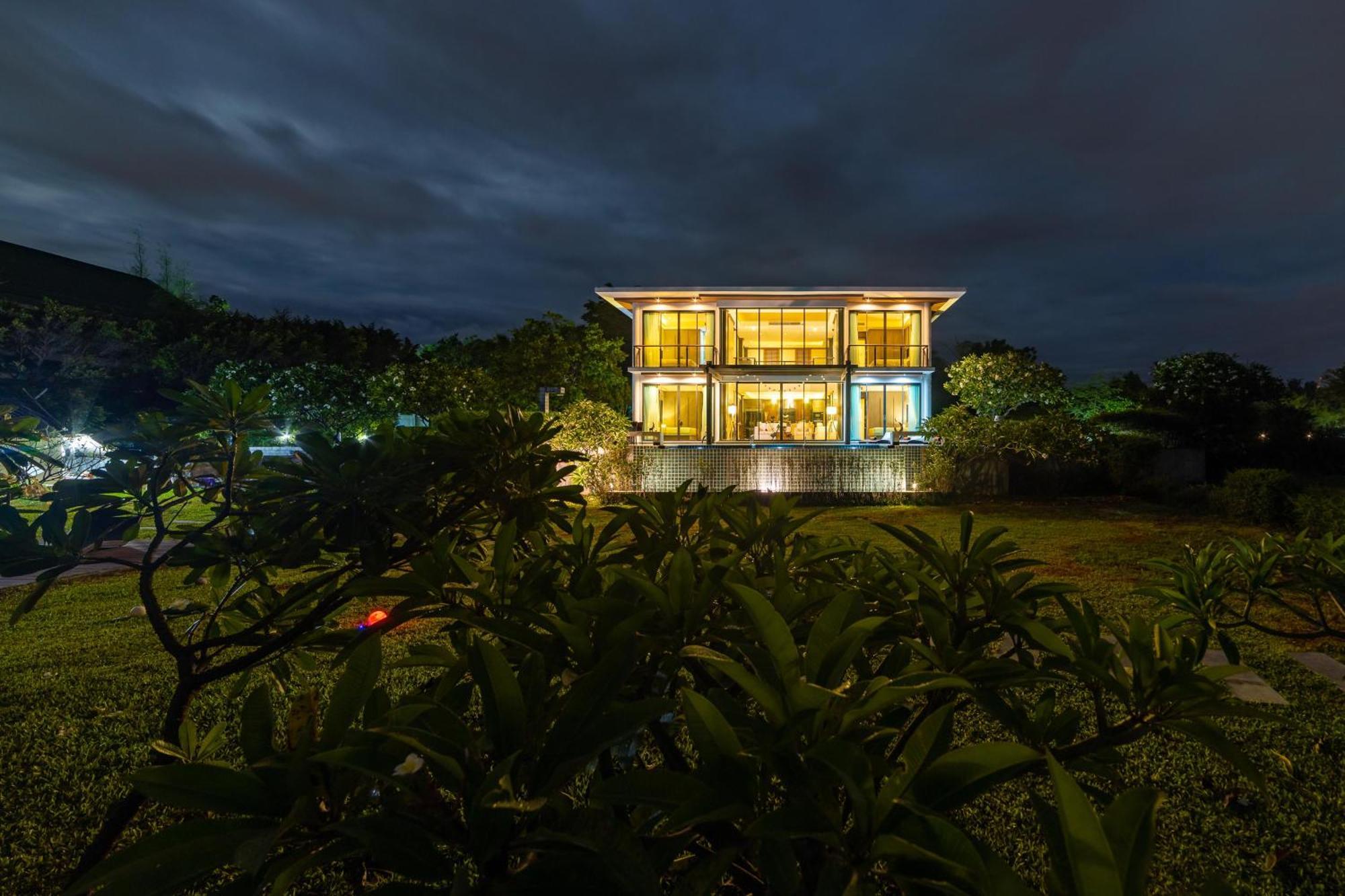 Beachfront Modern 4 Bedroom Pool Villa - Rv HHQ Zewnętrze zdjęcie